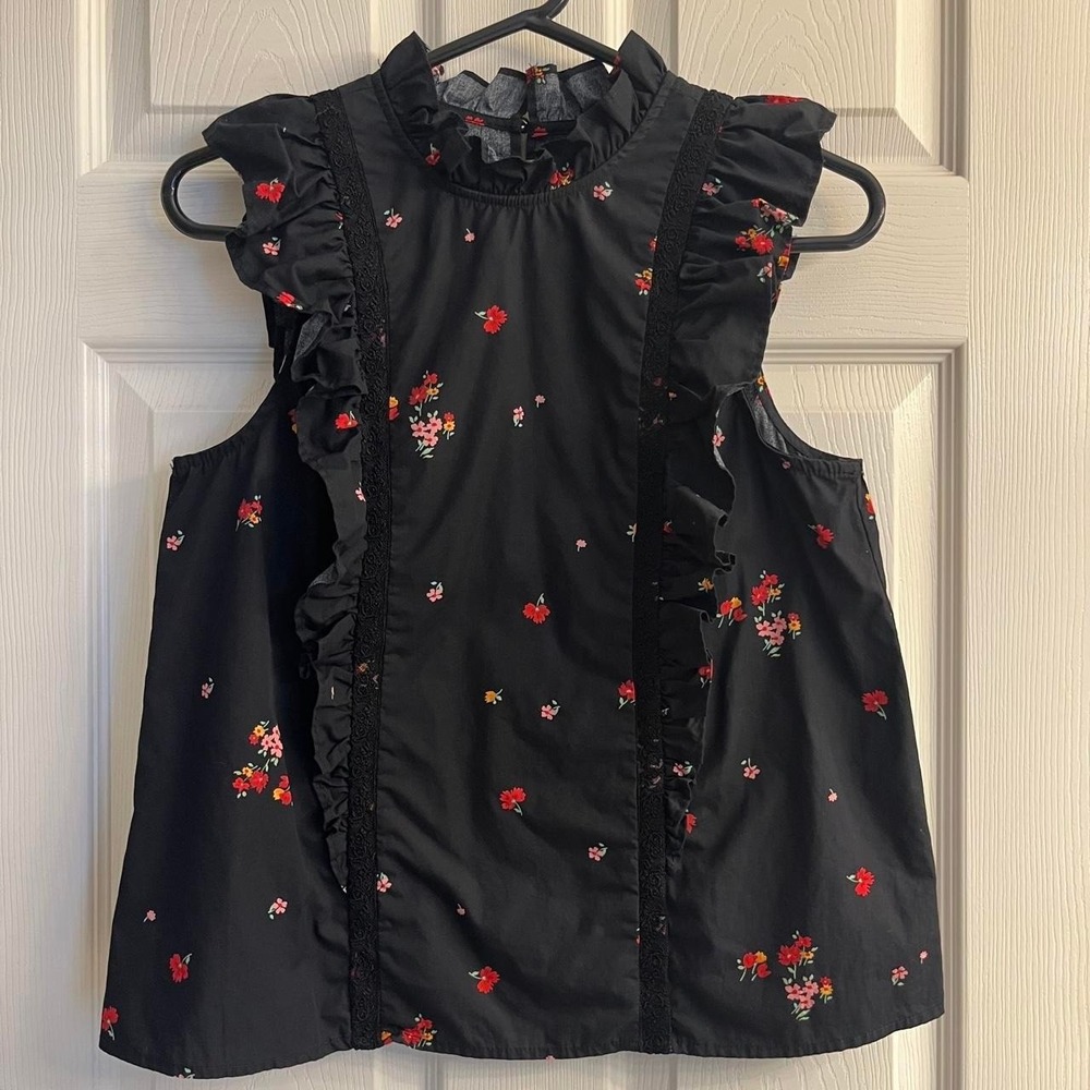 Who What Wear black floral blouse with ruffles Women's Small 100% Cotton